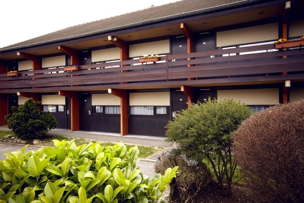 Campanile Annemasse - Geneve Hotel Exterior photo